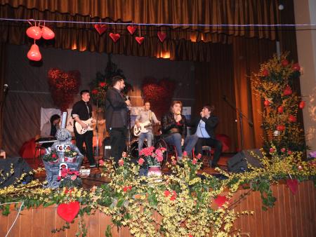 Valentinov glasbeno-humoristični koncert Franca Gorze z gosti 122